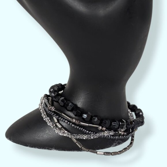 (2/$20) Set of 5 Dark Beaded Stretch Bracelets - Picture 2 of 4